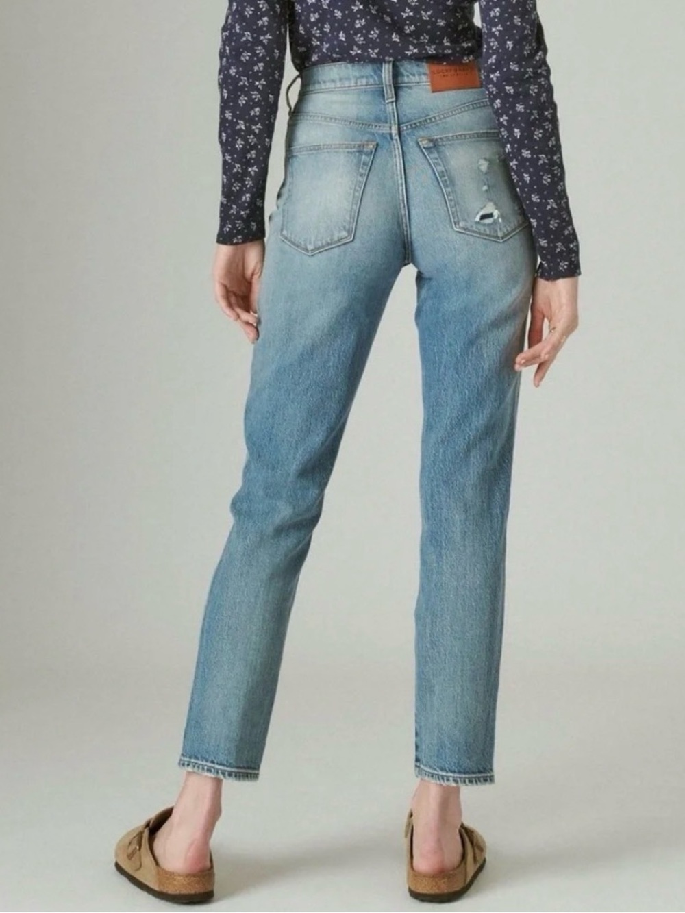 Lucky Brand Light Blue Straight Leg Jeans - Picture 2 of 9